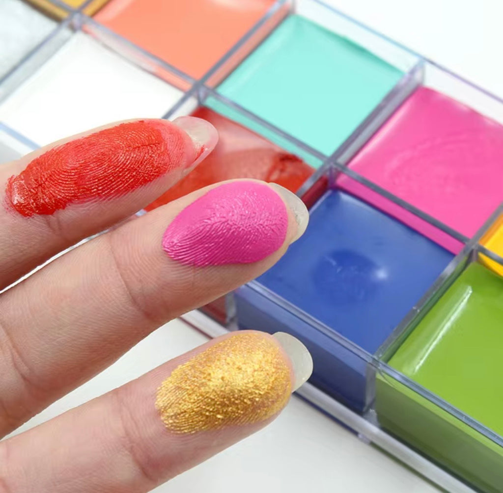 IMAGIC 12-Color Flash Case: Lipstick & Body Paint Palette