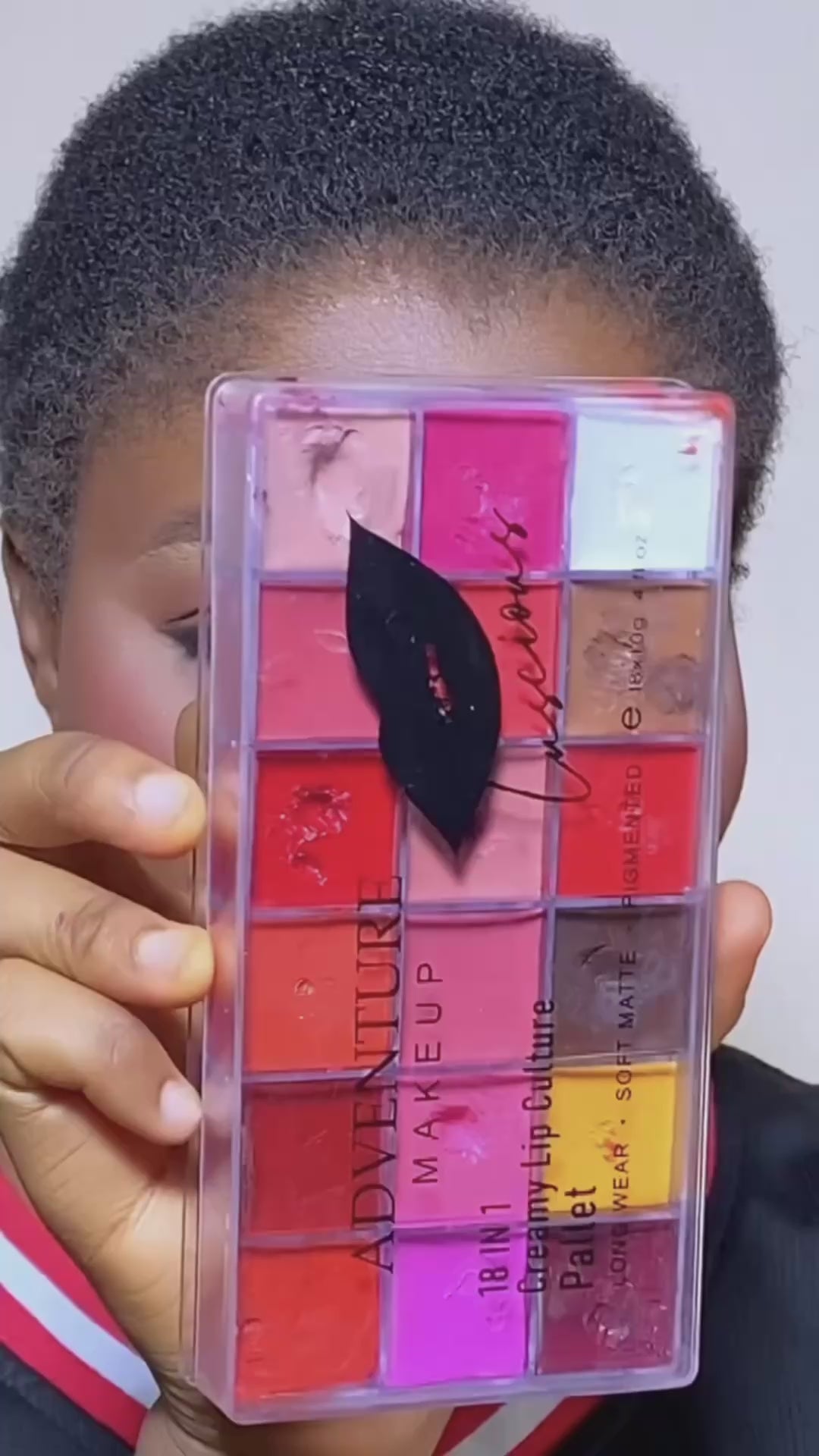 Adventure Makeup 18-Color Lipstick Palette